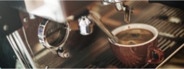 Le bar du camping Le Petit Pyrénéen en Ariège dans les Pyrénées