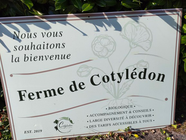 Vente de produits de la ferme au terrain de camping 3 étoiles avec piscine Le Petit Pyrénéen en Ariège dans les Pyrénées