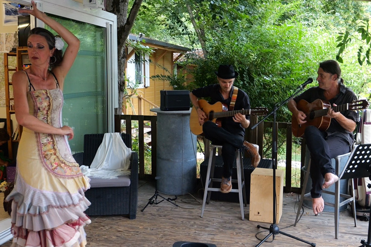 Soirée concert au camping 3 étoiles avec piscine Le Petit Pyrénéen en Ariège dans les Pyrénées